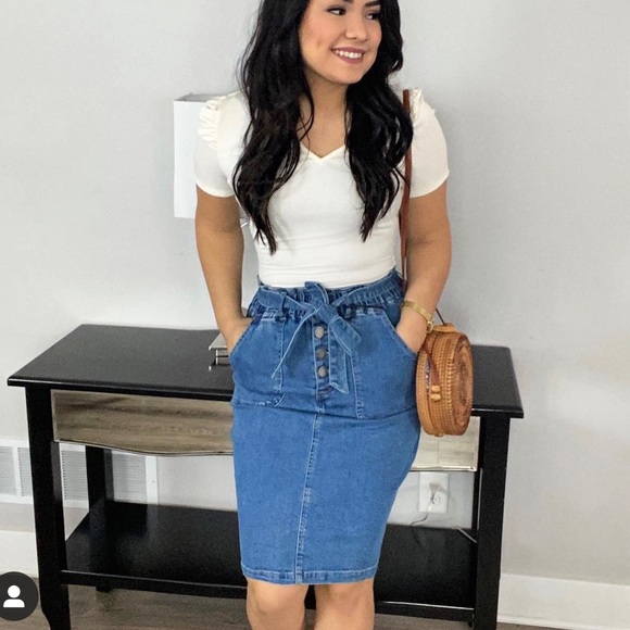 Cutest denim sack skirt with tie waist, NWOT - Picture 2 of 5